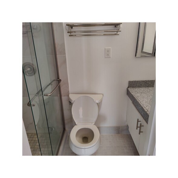 Building Photo - 2356 79th St