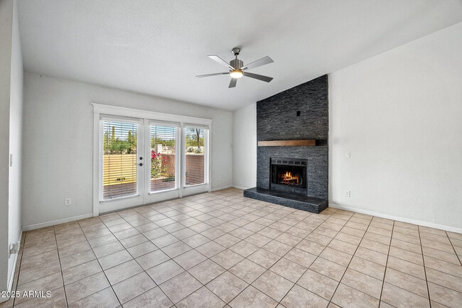 Building Photo - 6039 E Skinner Dr