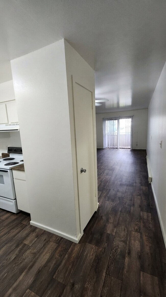 Building Photo - 659 S 1200 E