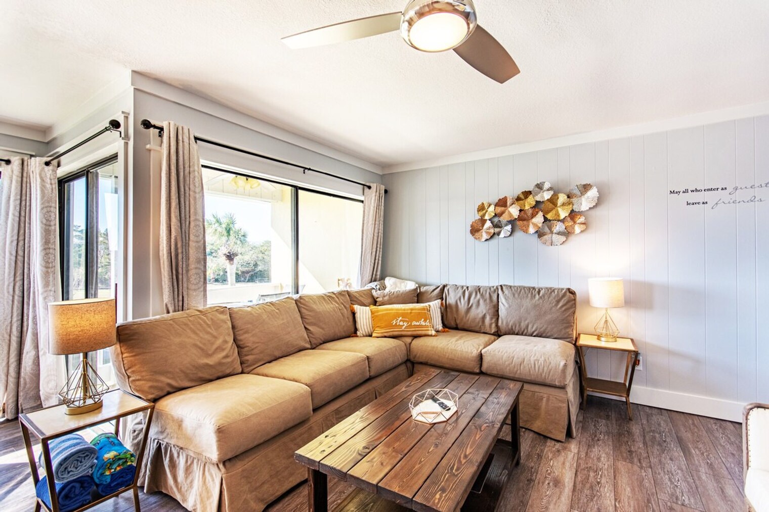 Building Photo - 4000 Gulf Terrace Dr