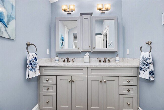 Building Photo - 37 Commonwealth Park