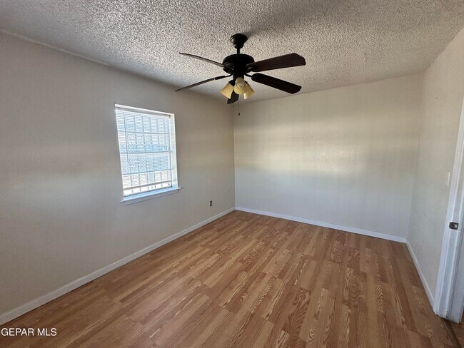 Building Photo - 7224 Dale Rd