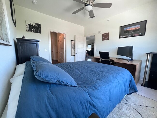 Building Photo - 6444 Burnet Rd