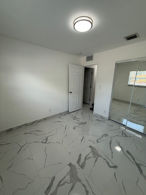 Building Photo - 5962 NW 19th St