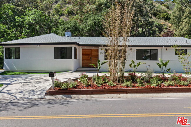 Building Photo - 3469 Mandeville Canyon Rd