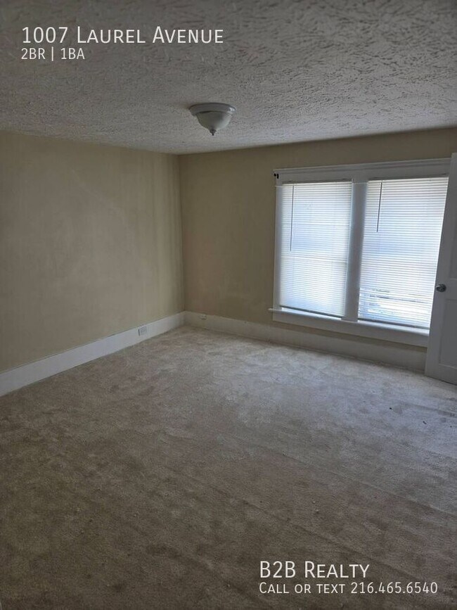 Building Photo - 1007 Laurel Ave