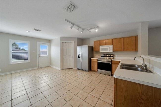 Building Photo - 716 Preston Dr