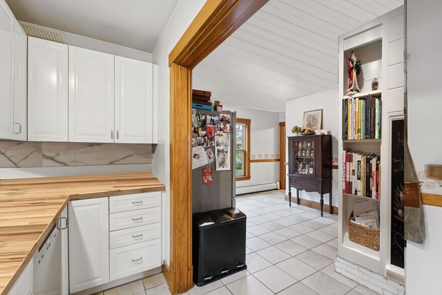 Building Photo - 38 Ocean House Rd