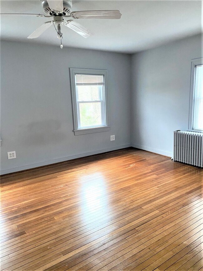 Building Photo - House for Rent in Glen Mills