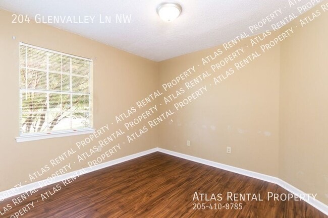 Building Photo - 204 Glenvalley Ln NW