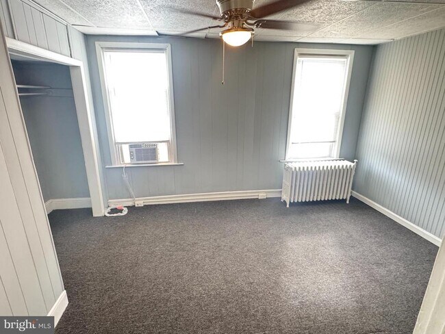 Building Photo - 3400 Elmley Ave