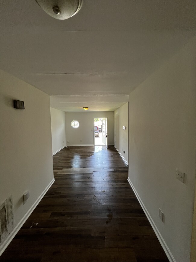 Building Photo - 1038 Wheel House Ln