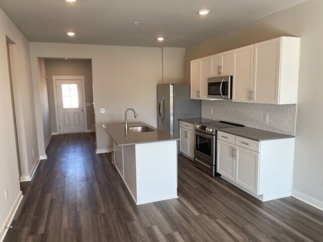Building Photo - Stunning home in Sawgrass