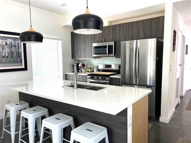 Building Photo - 1159 Perry Rd