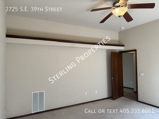 Building Photo - 2725 SE 39th St