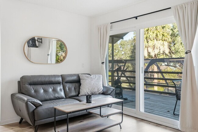 Building Photo - 13609 Heritage Way