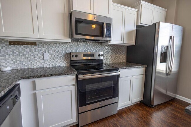 Building Photo - 5750 Hayden Run Blvd