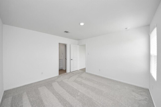 Building Photo - 25657 Rose Creek Dr