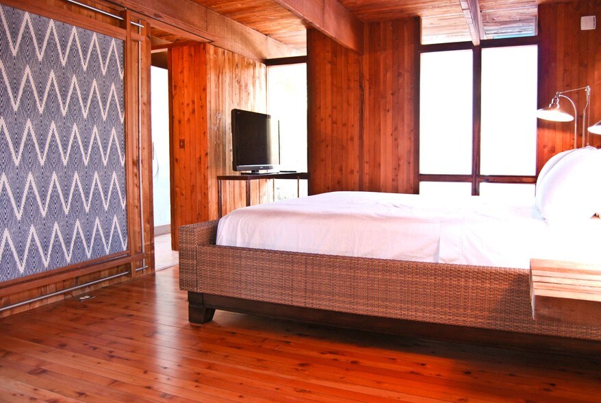 Building Photo - 341 Harbor View Ave