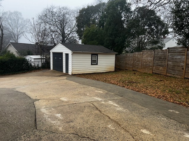 Building Photo - Beautiful Greenville Home