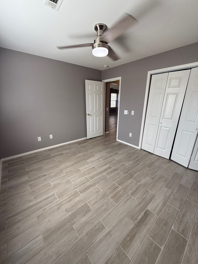 Building Photo - Charming 2-Bedroom in Bella Vista with Large Fenced Backyard!