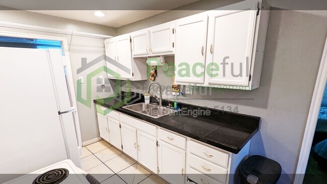 Building Photo - 1019 22nd St