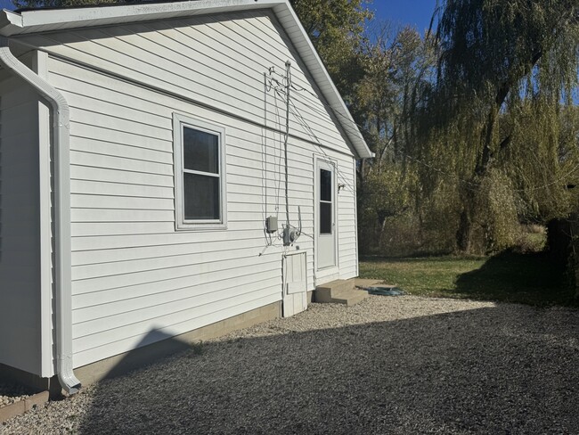 Building Photo - 26895 Bernice St