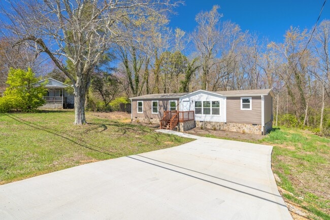 Building Photo - 456 W Outer Dr