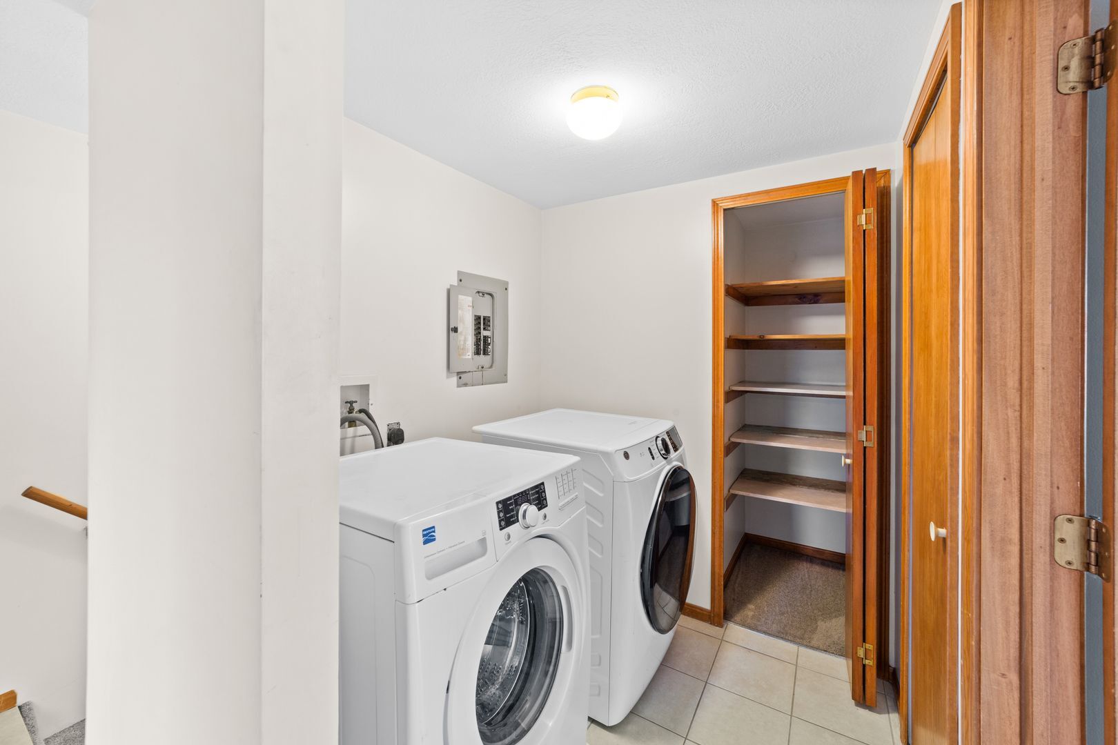 Building Photo - 6256 Wayland Rd