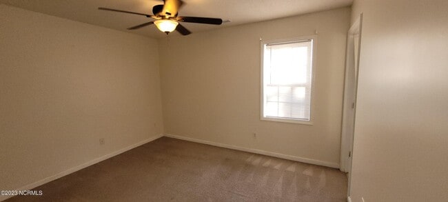 Building Photo - 139 Daphne Dr