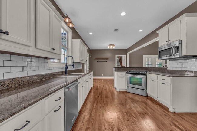 Building Photo - 1154 Buggy Cove