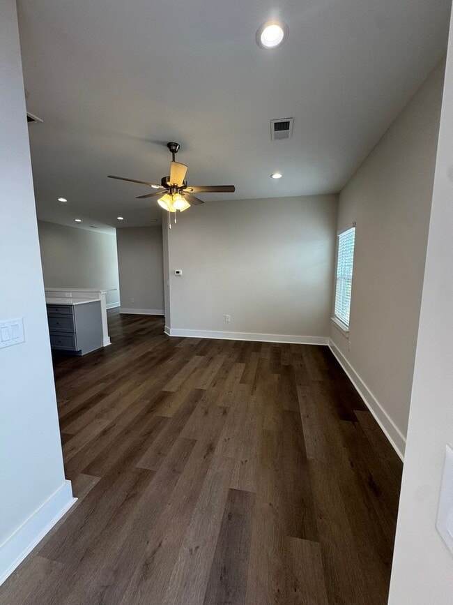 Building Photo - 115 Brawley Villas Pl