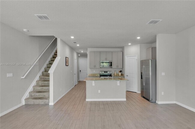 Building Photo - 3506 Joshua Tree St