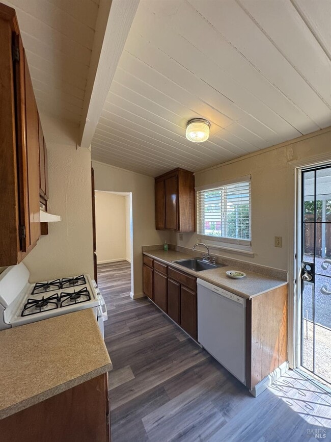 Building Photo - 313 Corkwood St