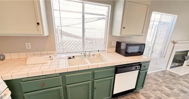 Building Photo - 7220 Paradise Bay Dr