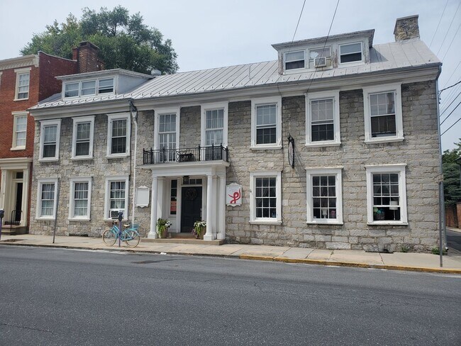 Primary Photo - 36 S Pitt St
