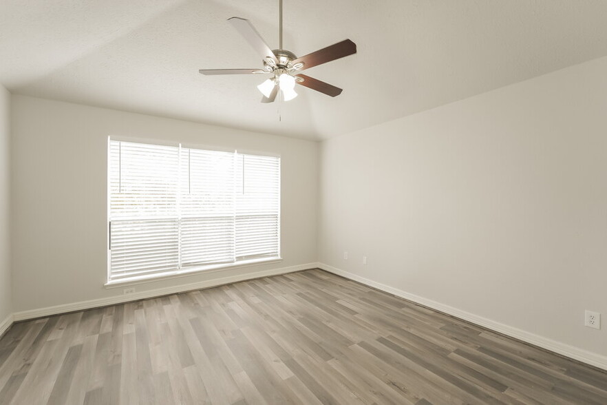 Building Photo - 9223 Bristlebrook Dr