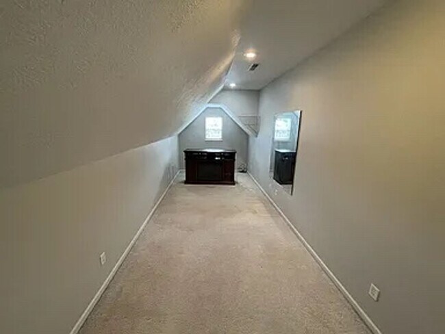 Building Photo - Here is your chance for a fancy 4 bedroom,...