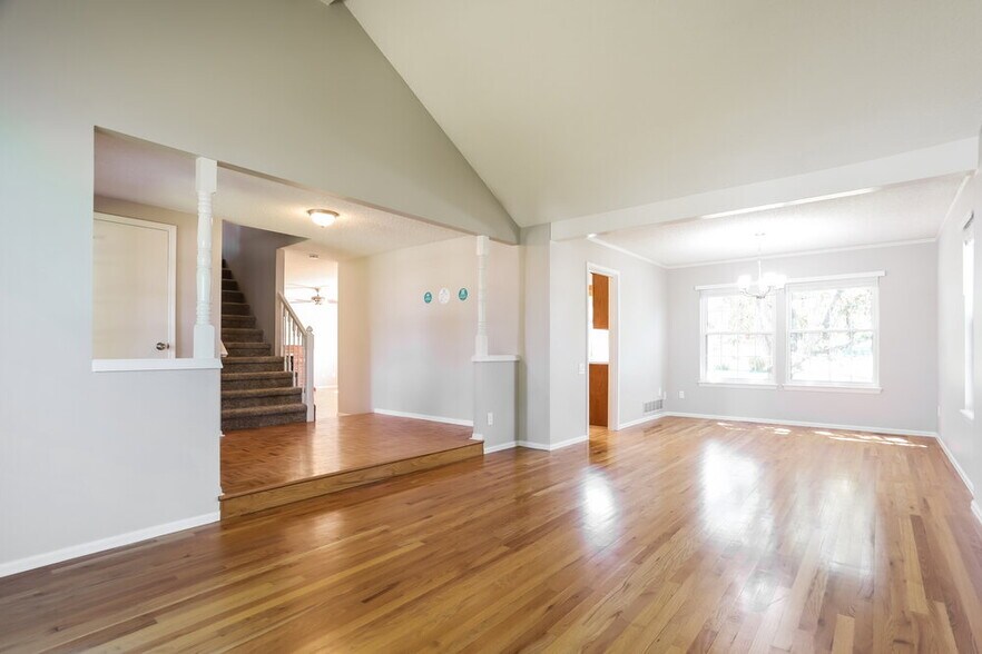 Building Photo - 7442 Berkeley Ct