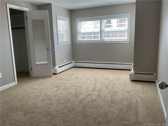 Building Photo - 61 S Main St