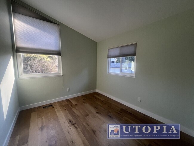Building Photo - Bright Sunny 3-Bedroom House in Rio Del Mar