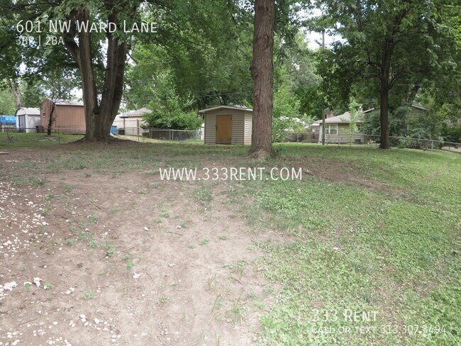 Building Photo - You'll be able to move around in this one ...