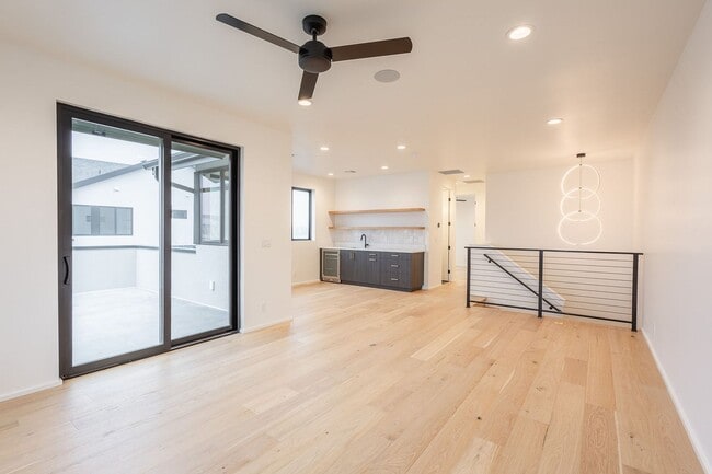 Building Photo - Brand New Townhouse in Luxury Neighborhood