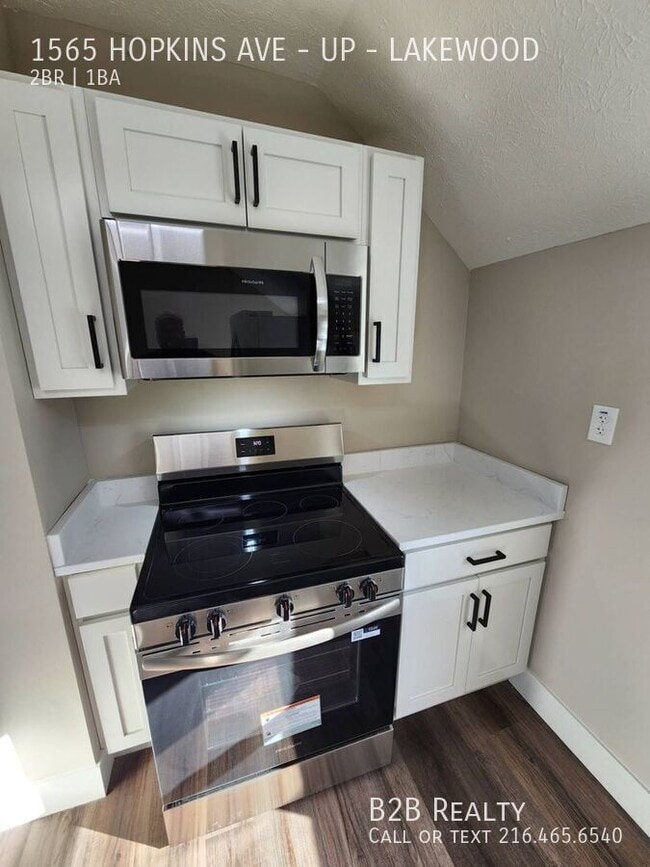 Building Photo - 1565 Hopkins Ave