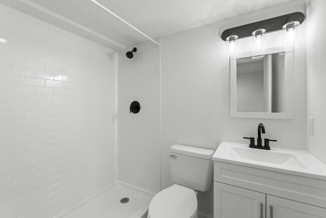 Building Photo - Newly Renovated Home - Steps Away from KU Med