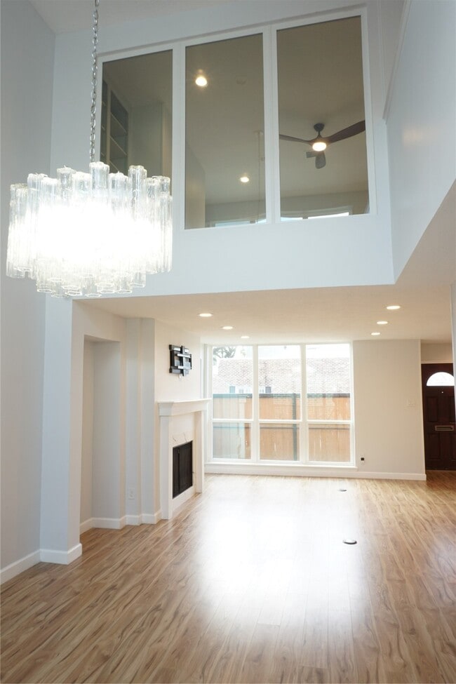 Building Photo - 4006 Breakwood Dr