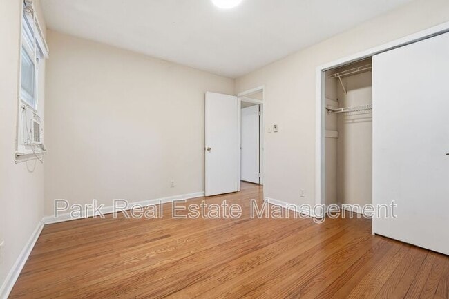 Building Photo - 635 N Columbia St