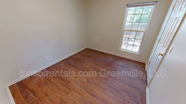 Building Photo - 801 E Georgia Rd