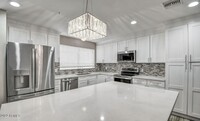 Building Photo - 10866 E Mercer Ln