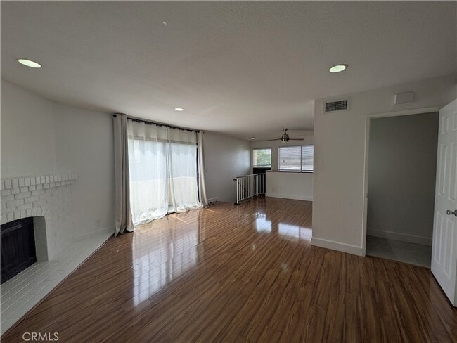 Building Photo - 1852 W 145th St